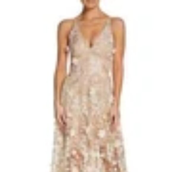 WOMAN'S ELEGANT A-LINE GOWN - Picture 1 of 3